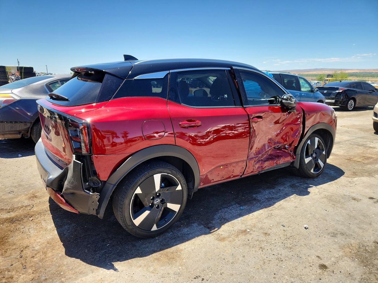 2025 NISSAN KICKS