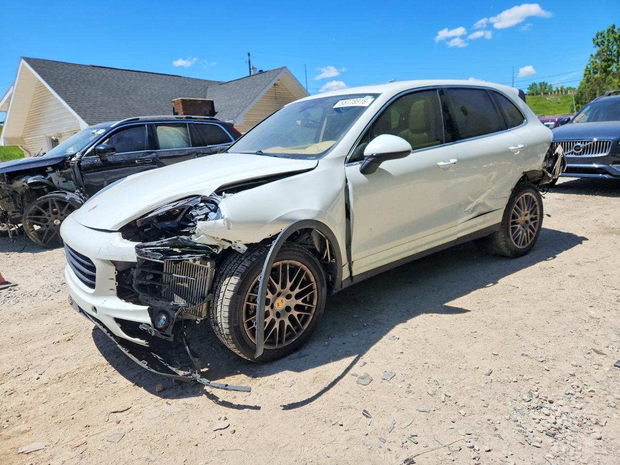 2016 PORSCHE CAYENNE