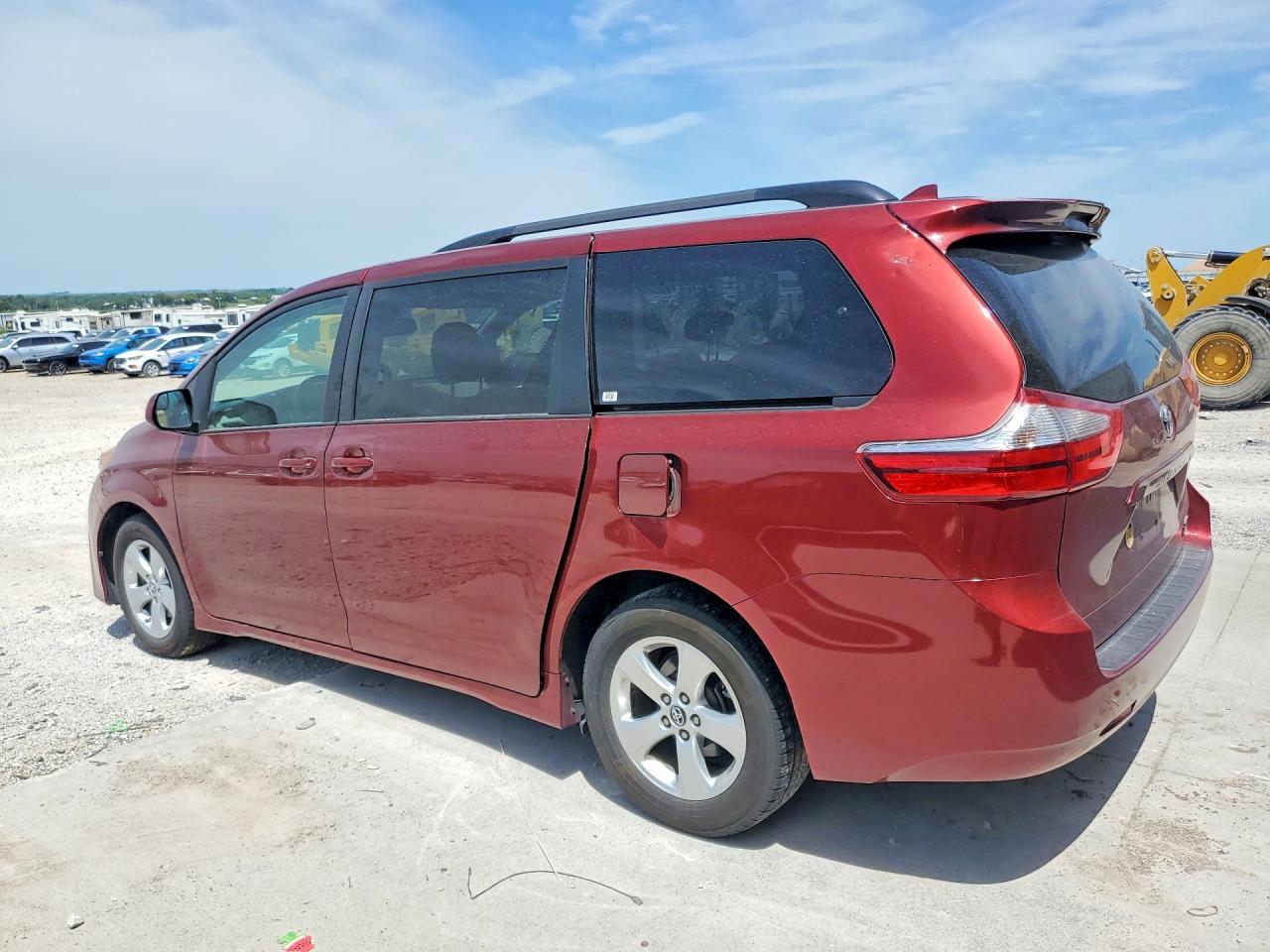 2018 TOYOTA SIENNA