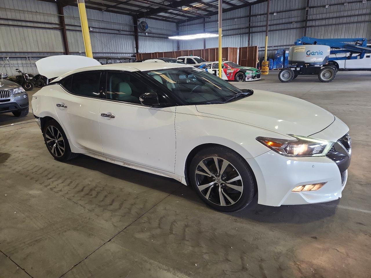 2018 NISSAN Maxima