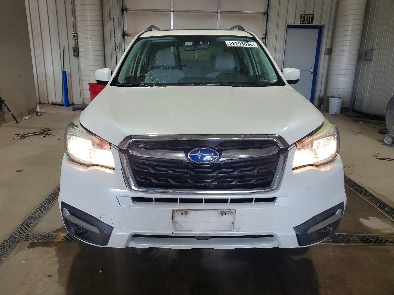 2017 SUBARU FORESTER
