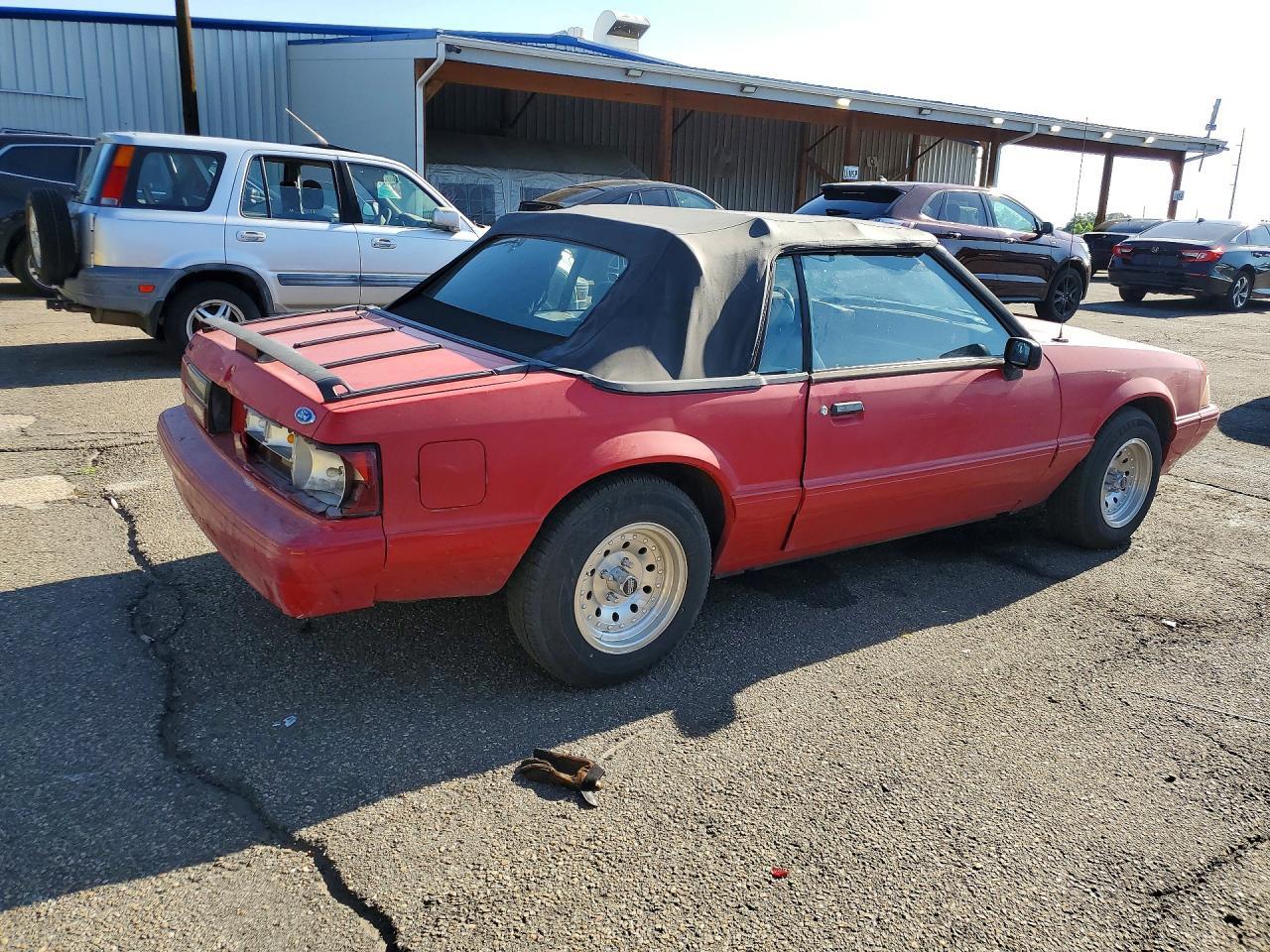 1993 FORD MUSTANG
