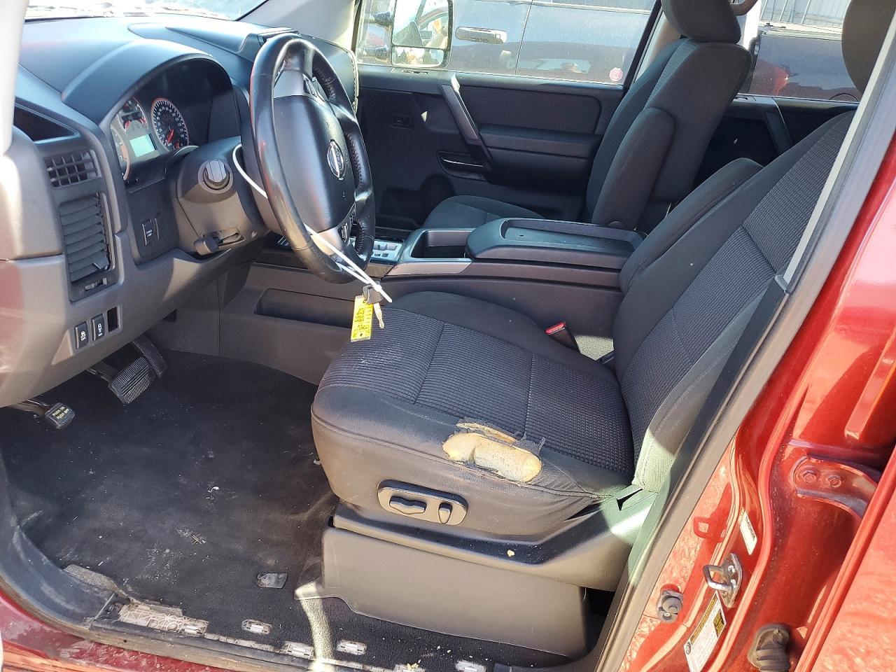 2014 NISSAN Titan
