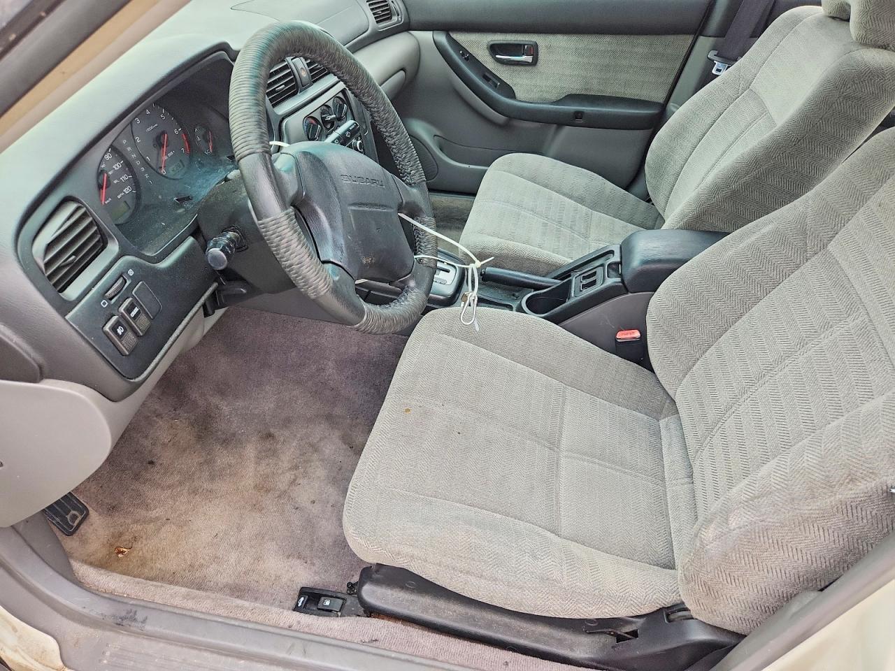 2000 SUBARU Legacy