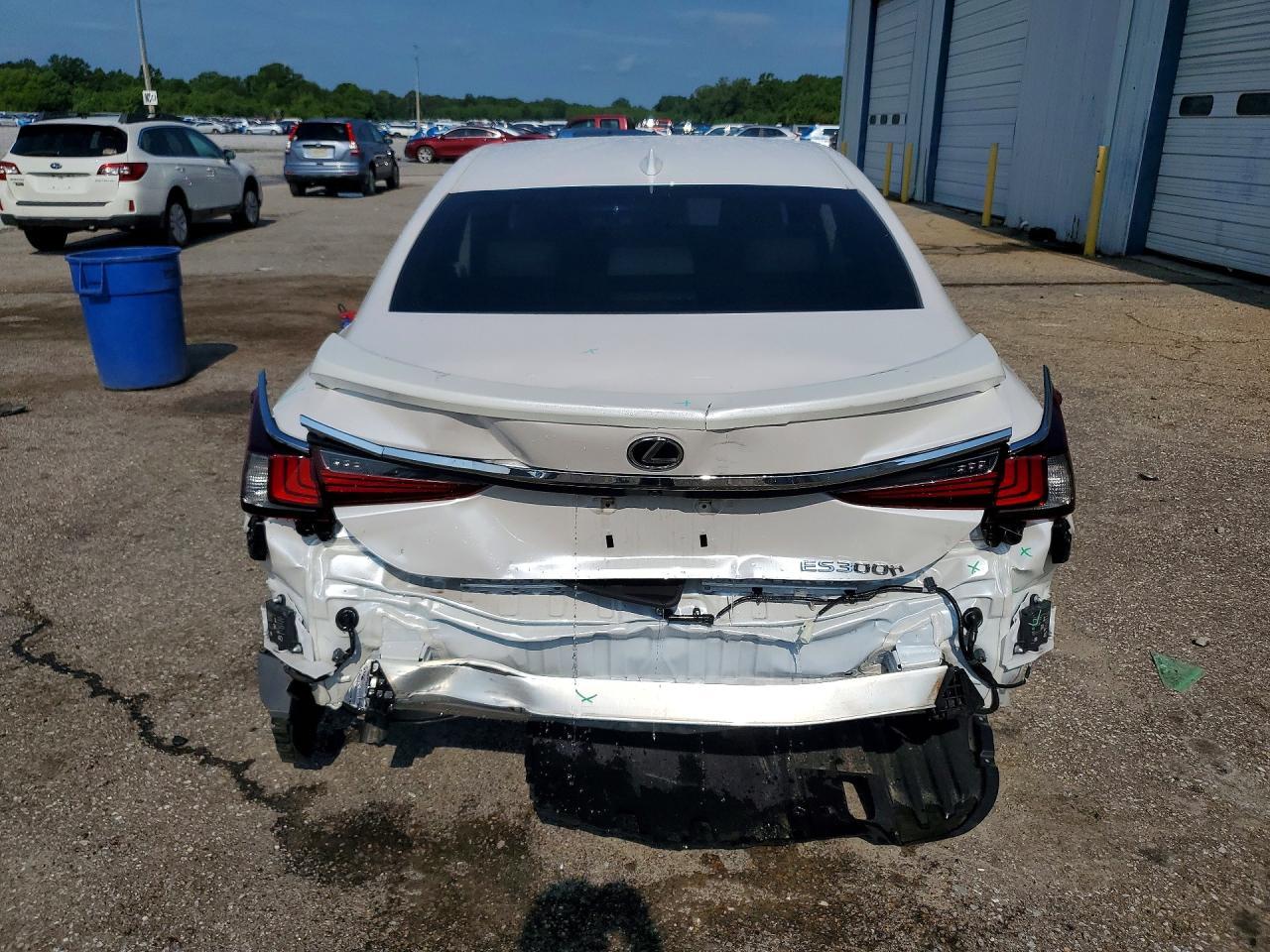 2025 LEXUS ES 300H