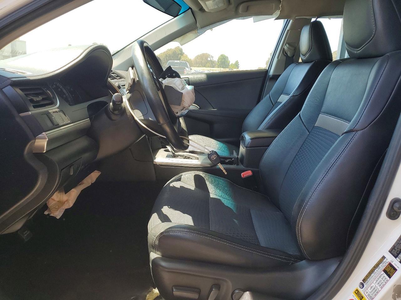 2014 TOYOTA CAMRY