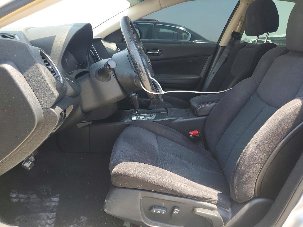 2010 NISSAN Maxium