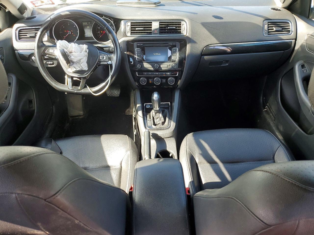 2015 VOLKSWAGEN JETTA