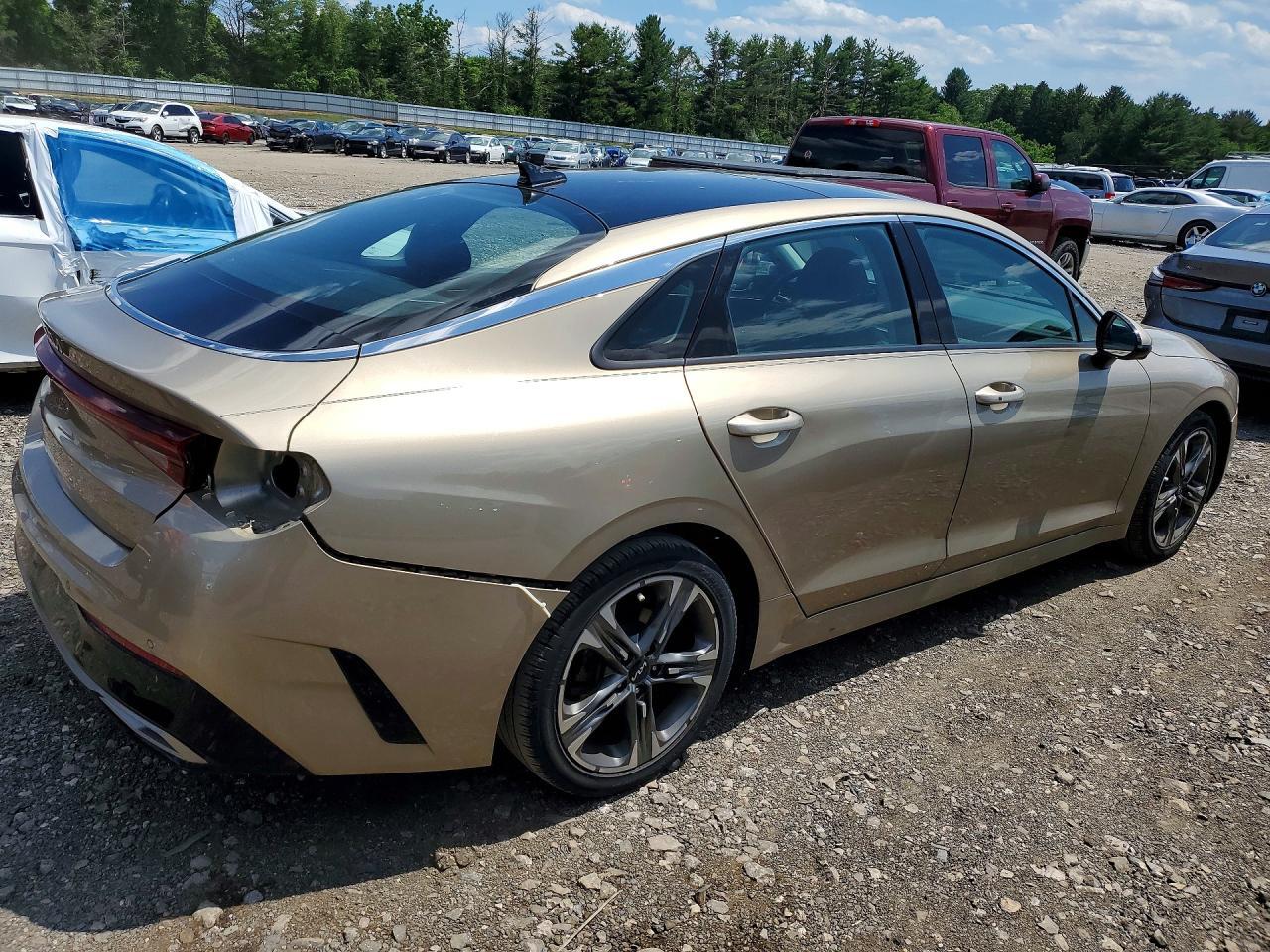 2022 KIA K5