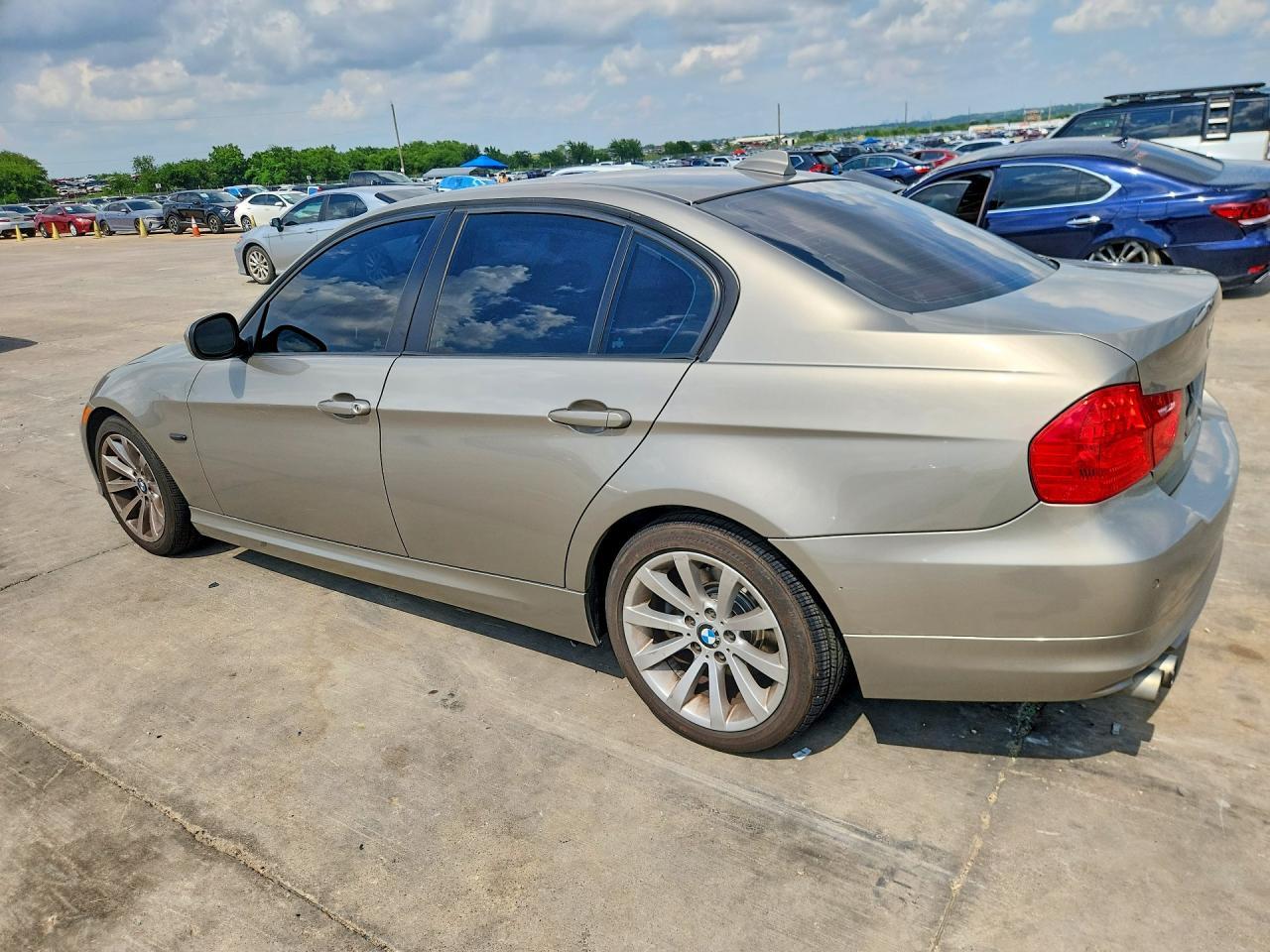 2011 BMW 3 SERIES