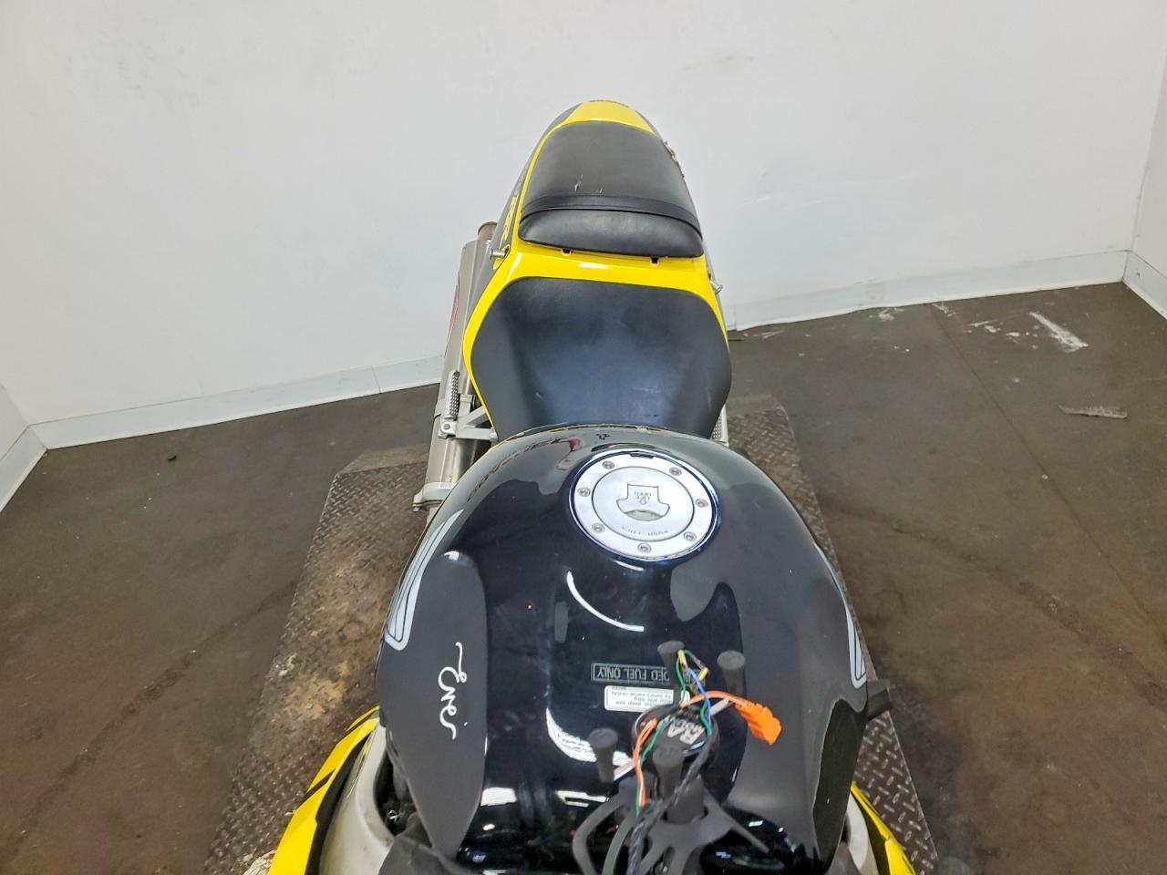 2000 HONDA CBR900