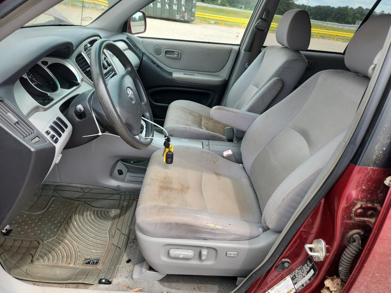 2004 TOYOTA HIGHLANDER
