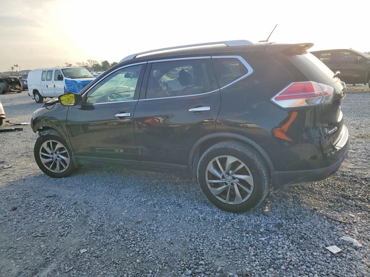 2014 NISSAN ROGUE