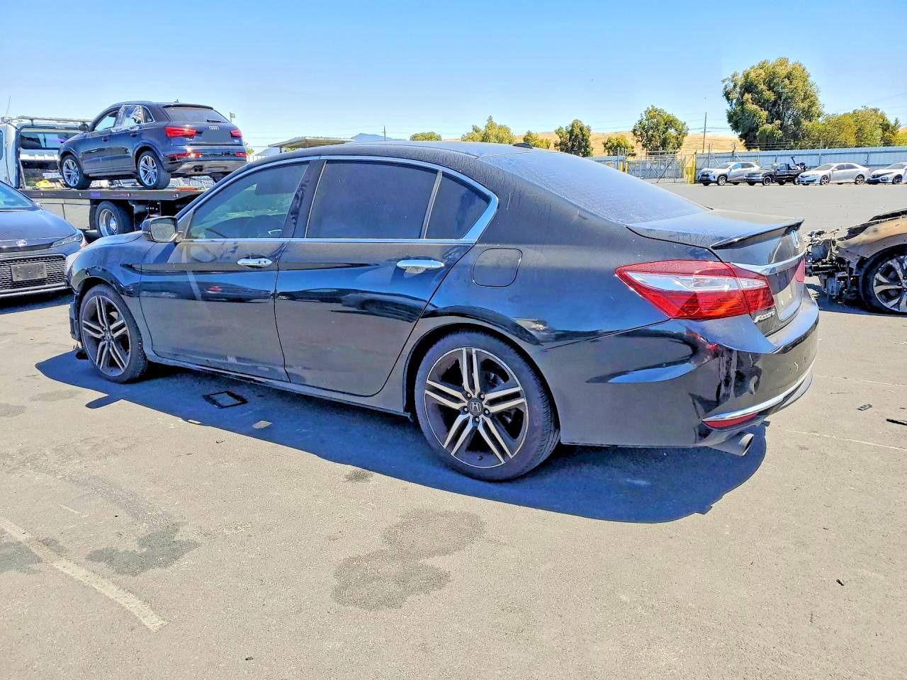 2017 HONDA ACCORD