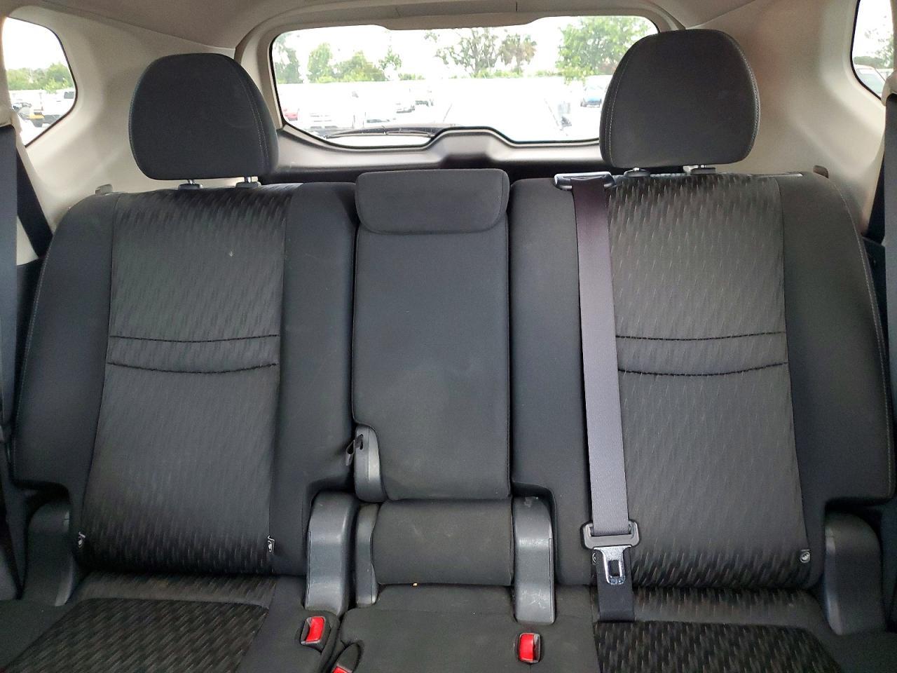 2017 NISSAN ROGUE