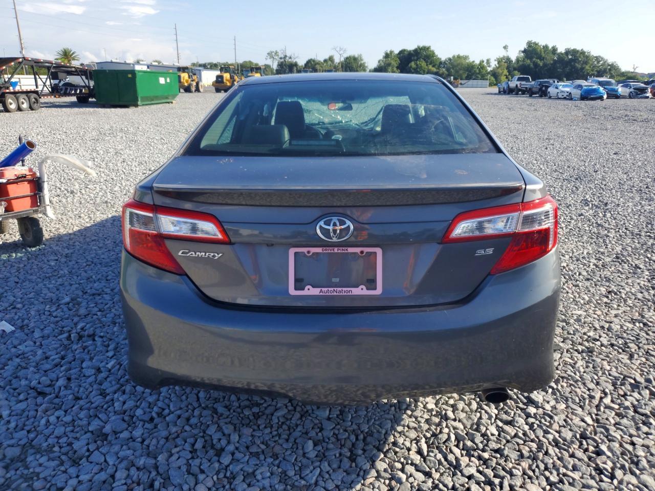 2014 TOYOTA CAMRY