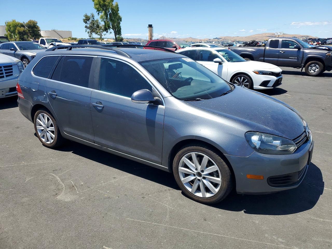 2013 VOLKSWAGEN JETTA