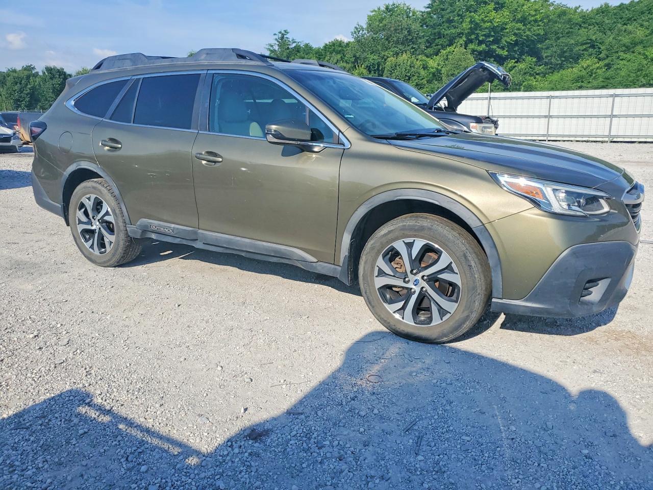 2020 SUBARU Outback