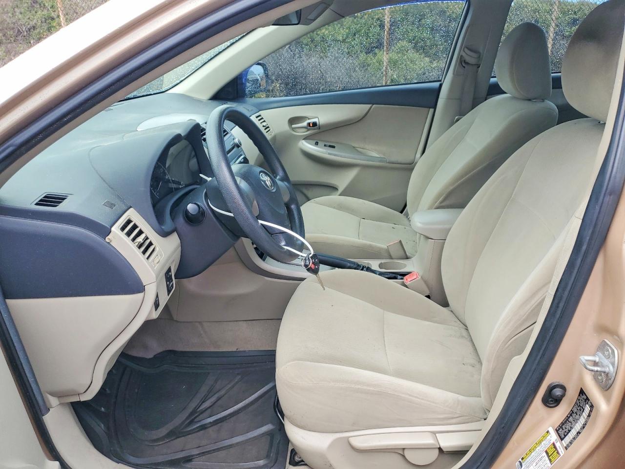 2011 TOYOTA COROLLA