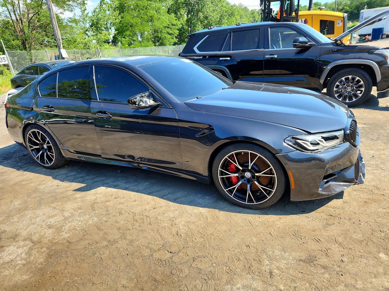2023 BMW M5