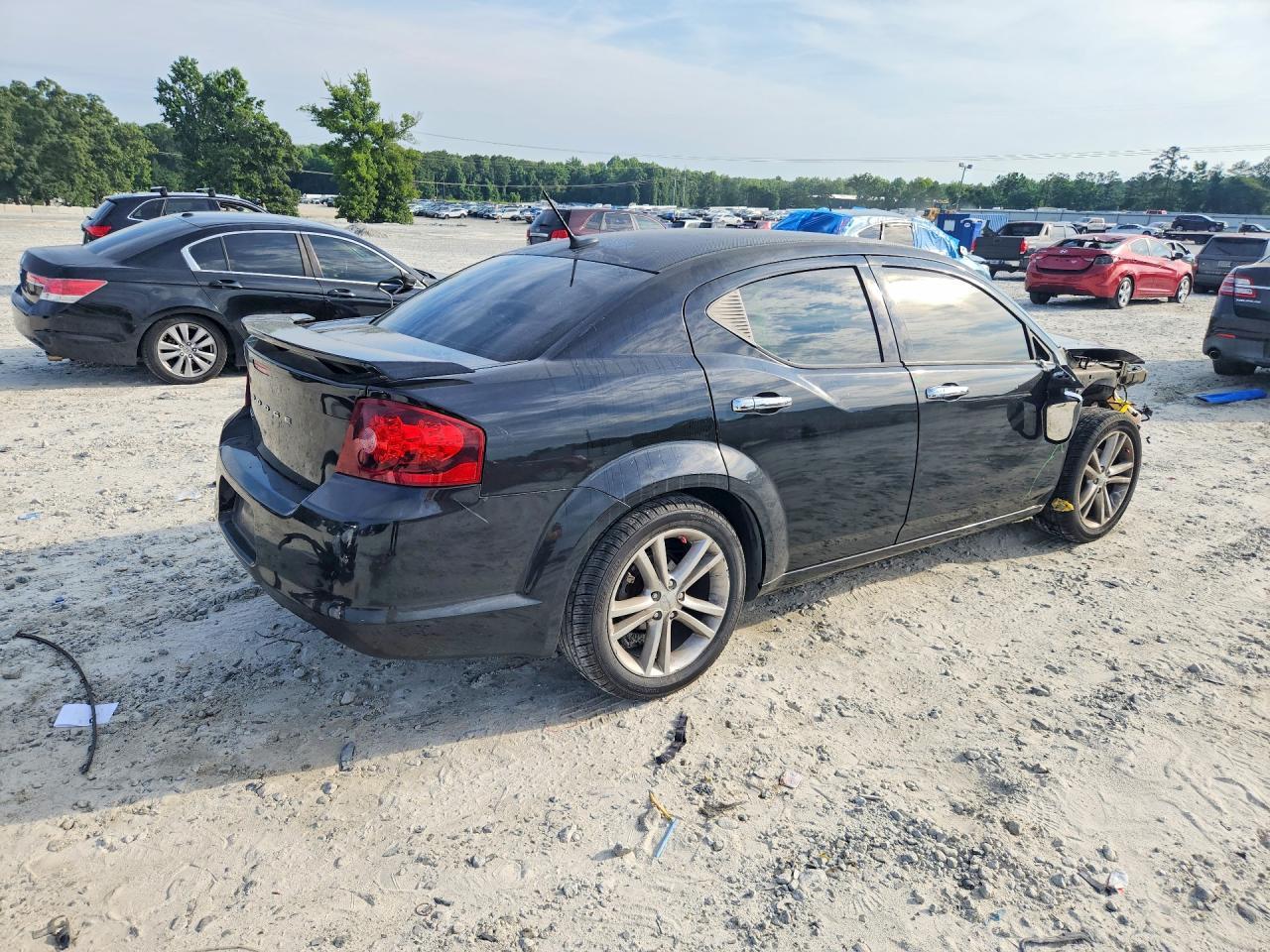 2012 DODGE Avenger