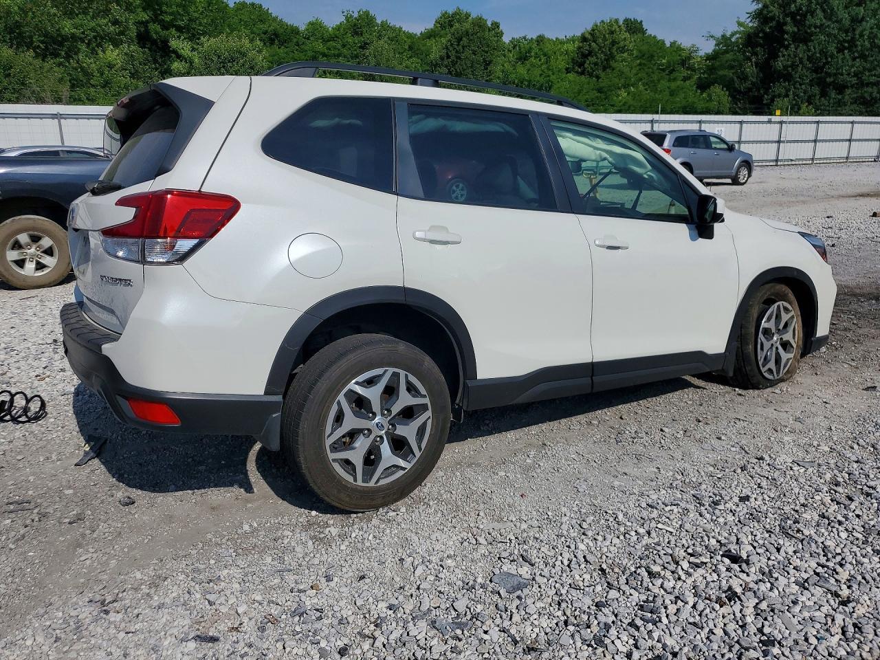 2021 SUBARU FORESTER