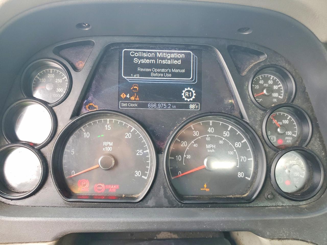 2018 PETERBILT 579
