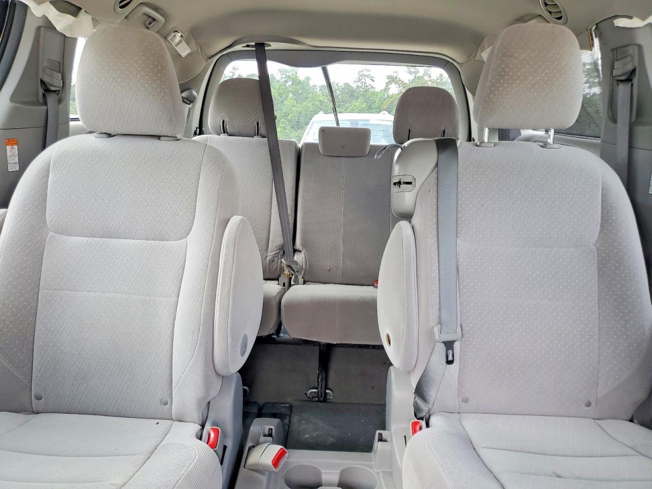 2017 TOYOTA SIENNA