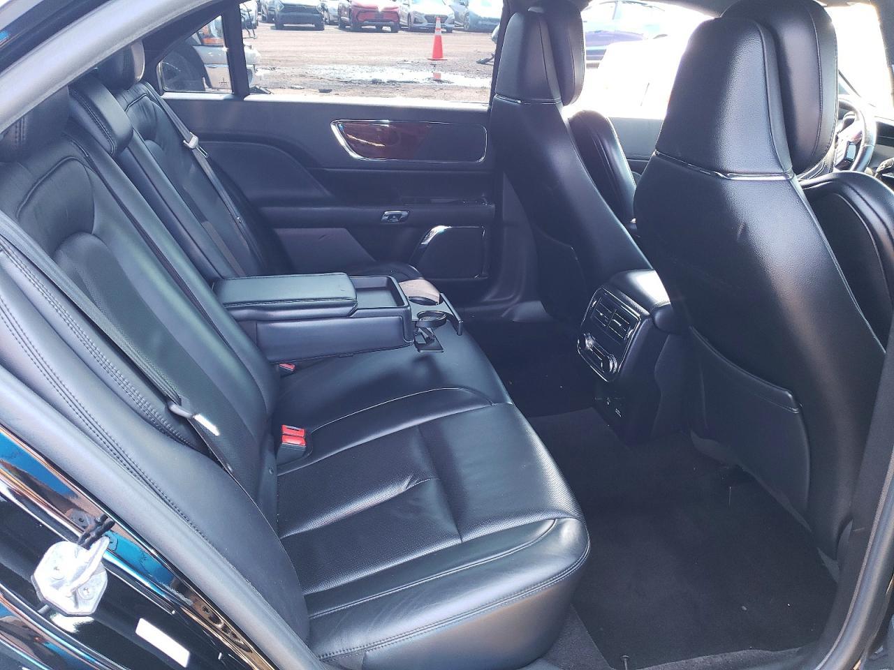 2017 LINCOLN Continental