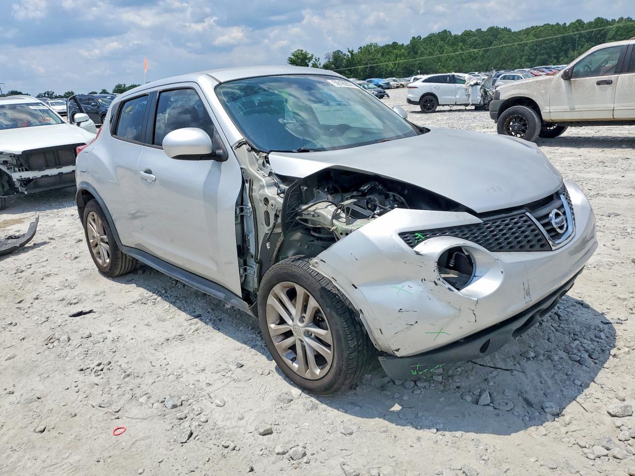 2013 NISSAN Juke
