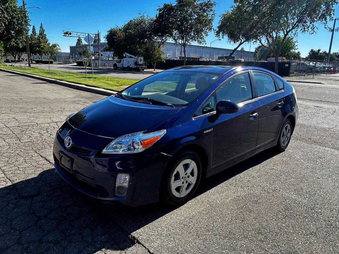 2011 TOYOTA PRIUS