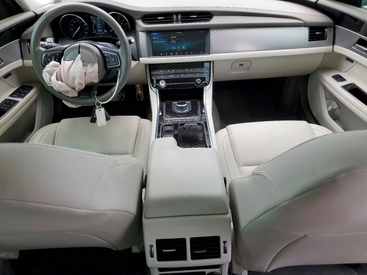 2020 JAGUAR XF