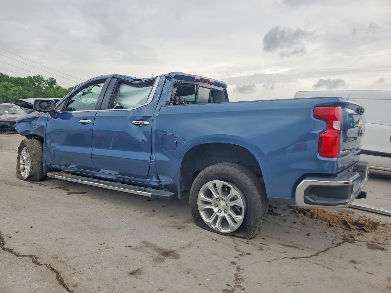 2024 CHEVROLET Silverado
