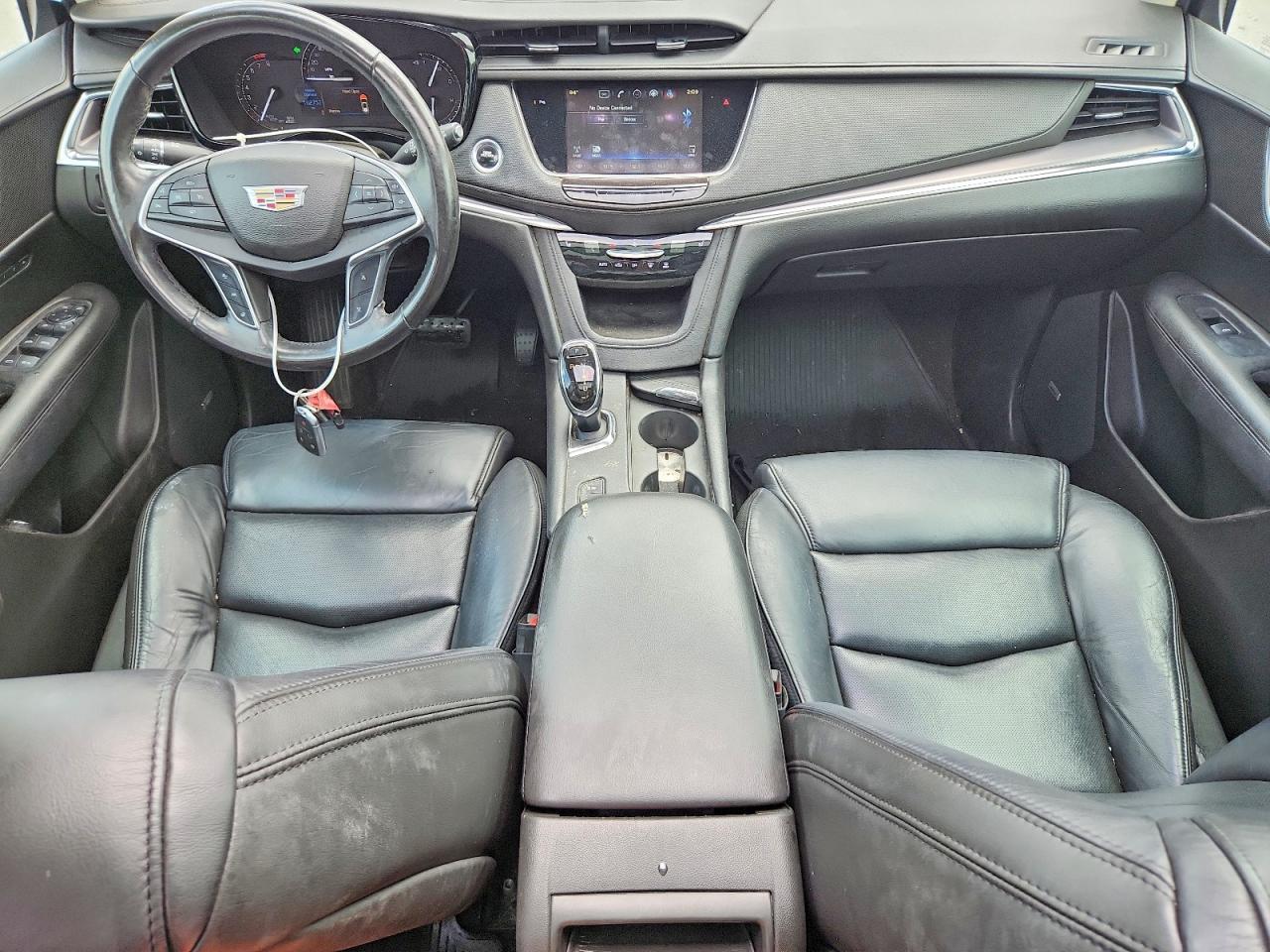 2017 CADILLAC XT5