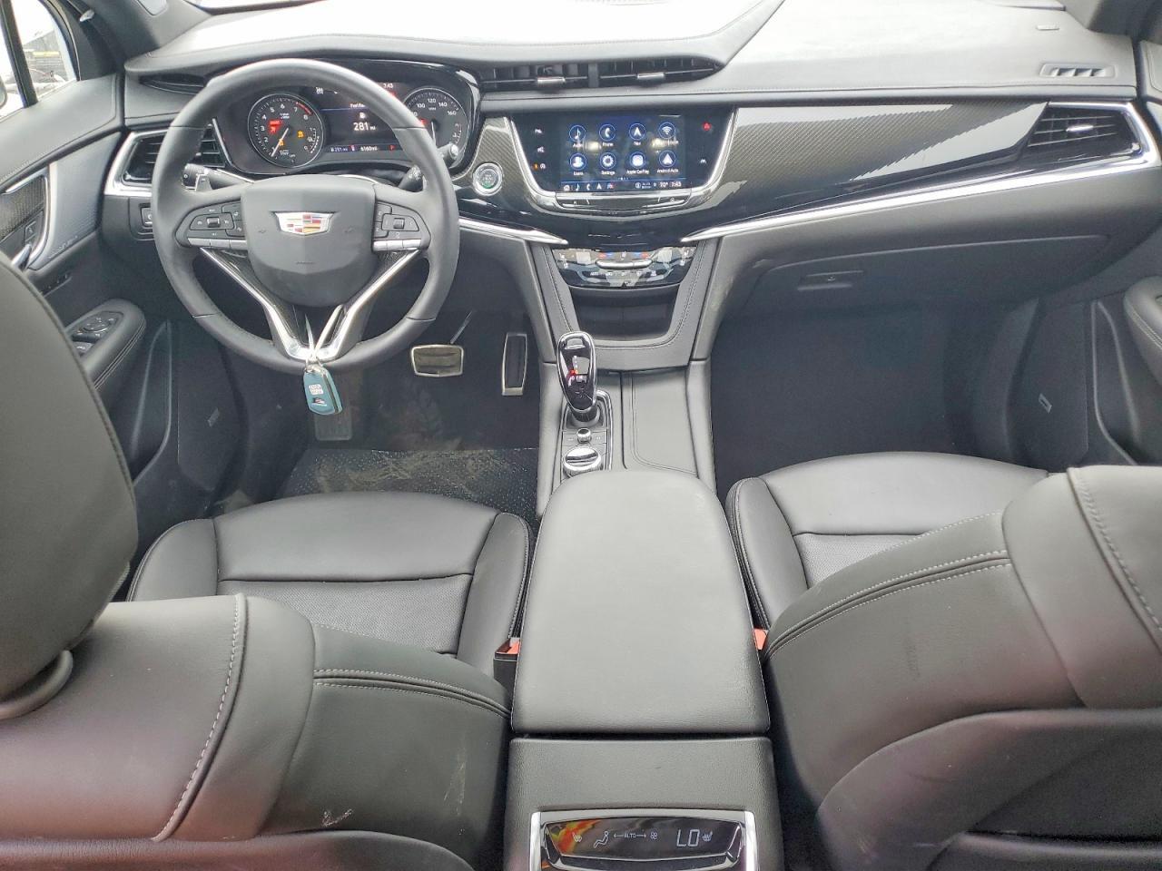 2025 CADILLAC XT6