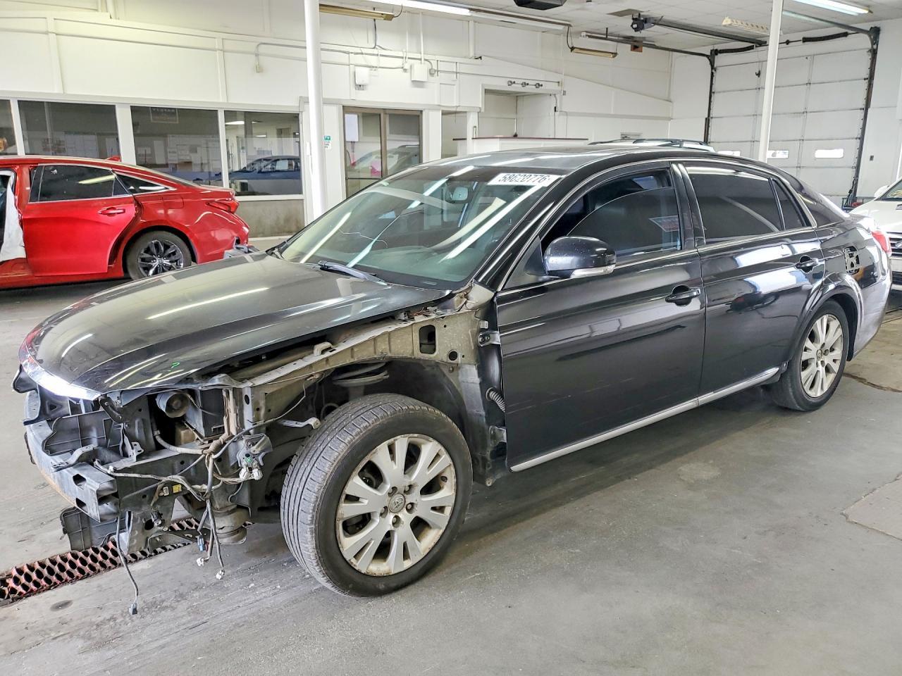 2012 TOYOTA Avalon