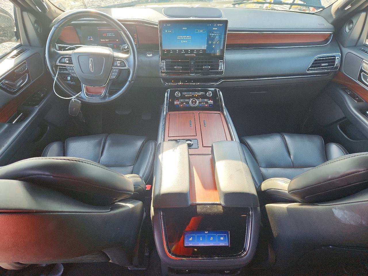 2022 LINCOLN Navigator