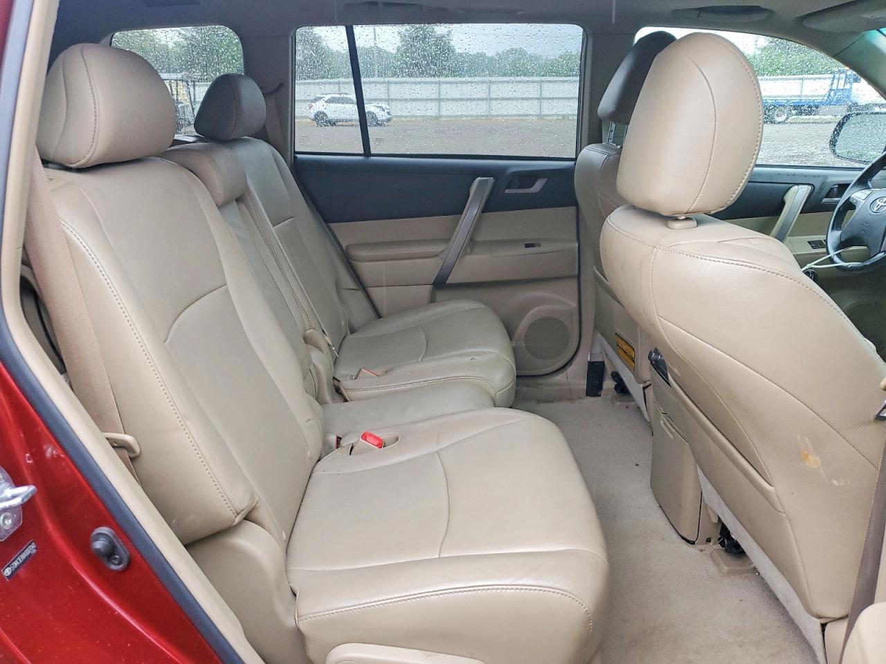 2010 TOYOTA HIGHLANDER