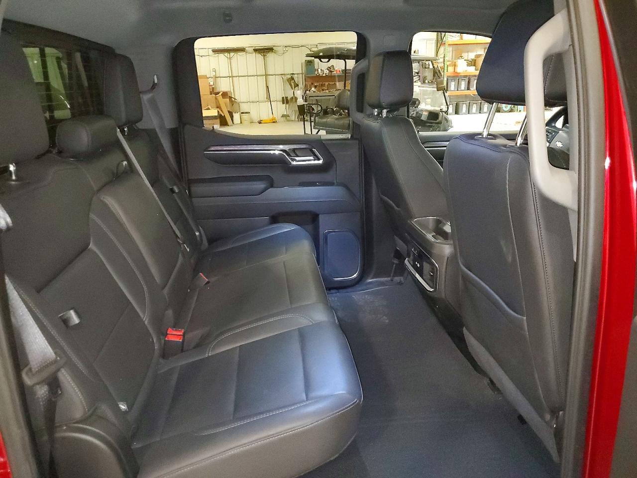 2024 CHEVROLET Silverado
