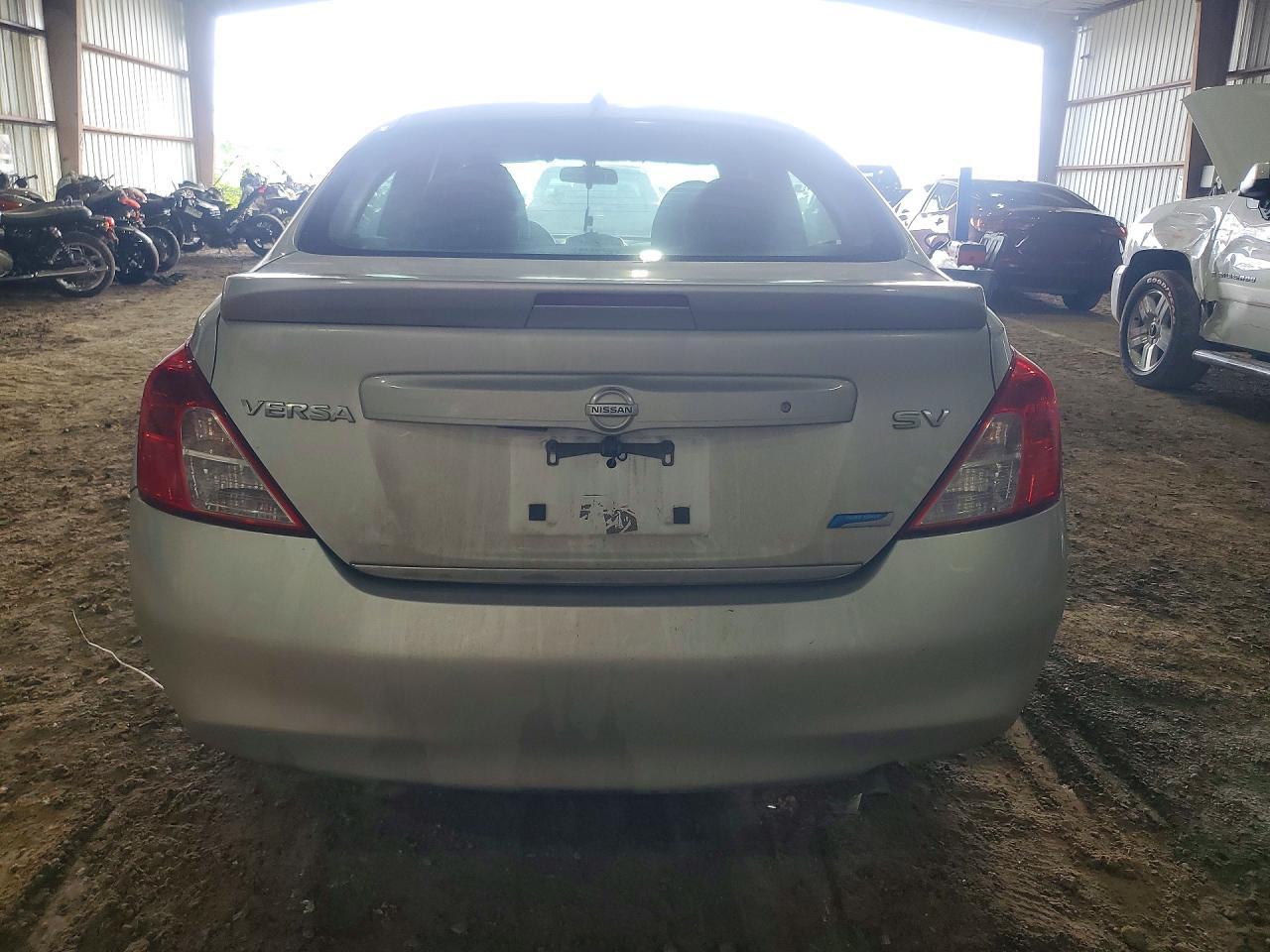 2014 NISSAN VERSA
