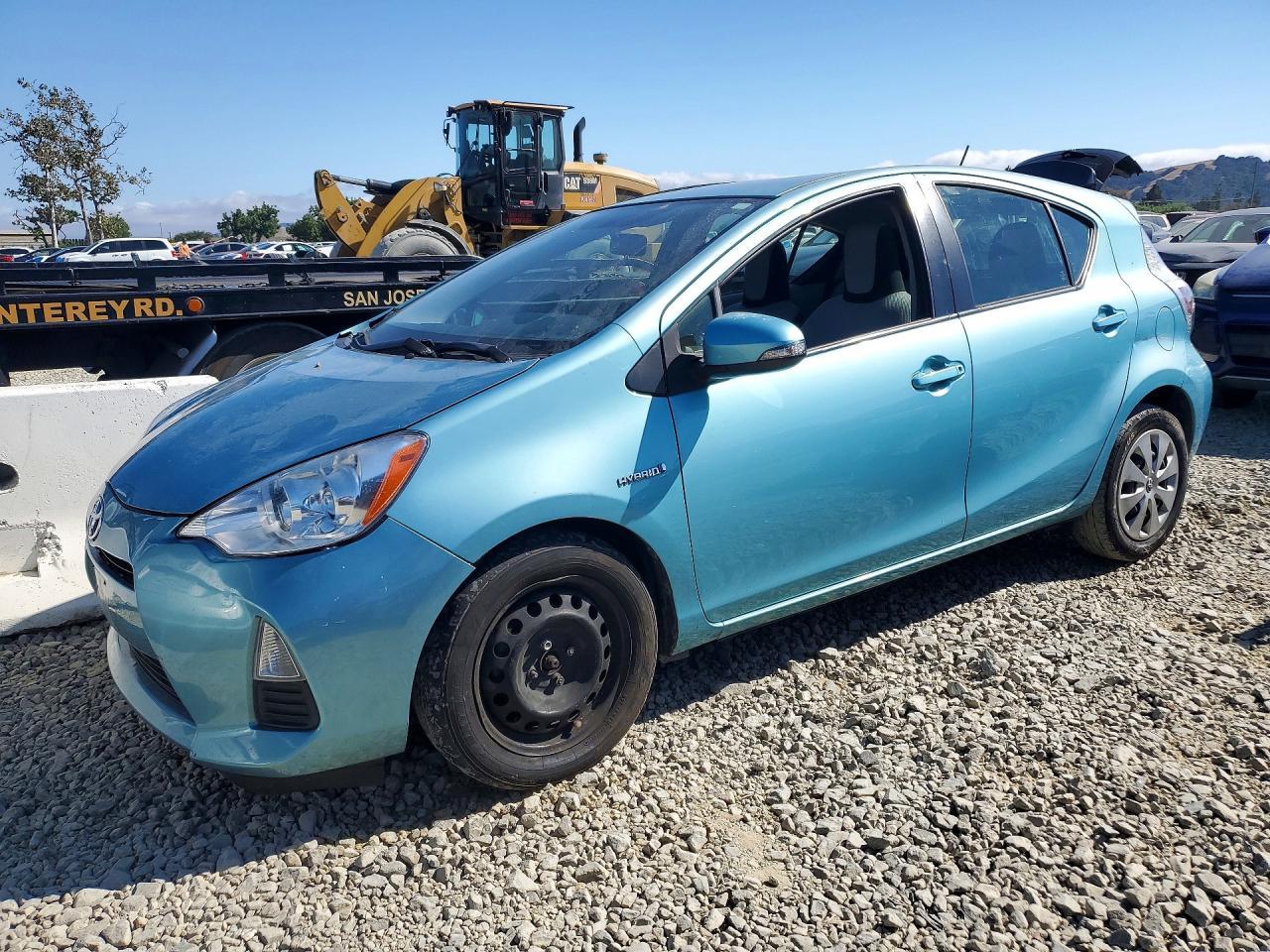 2013 TOYOTA Prius c