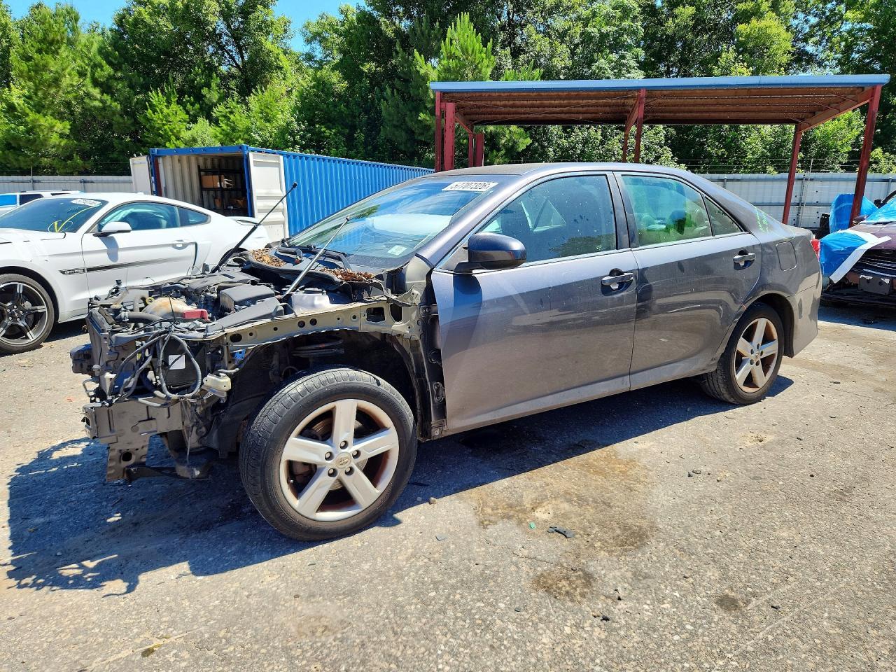 2014 TOYOTA CAMRY