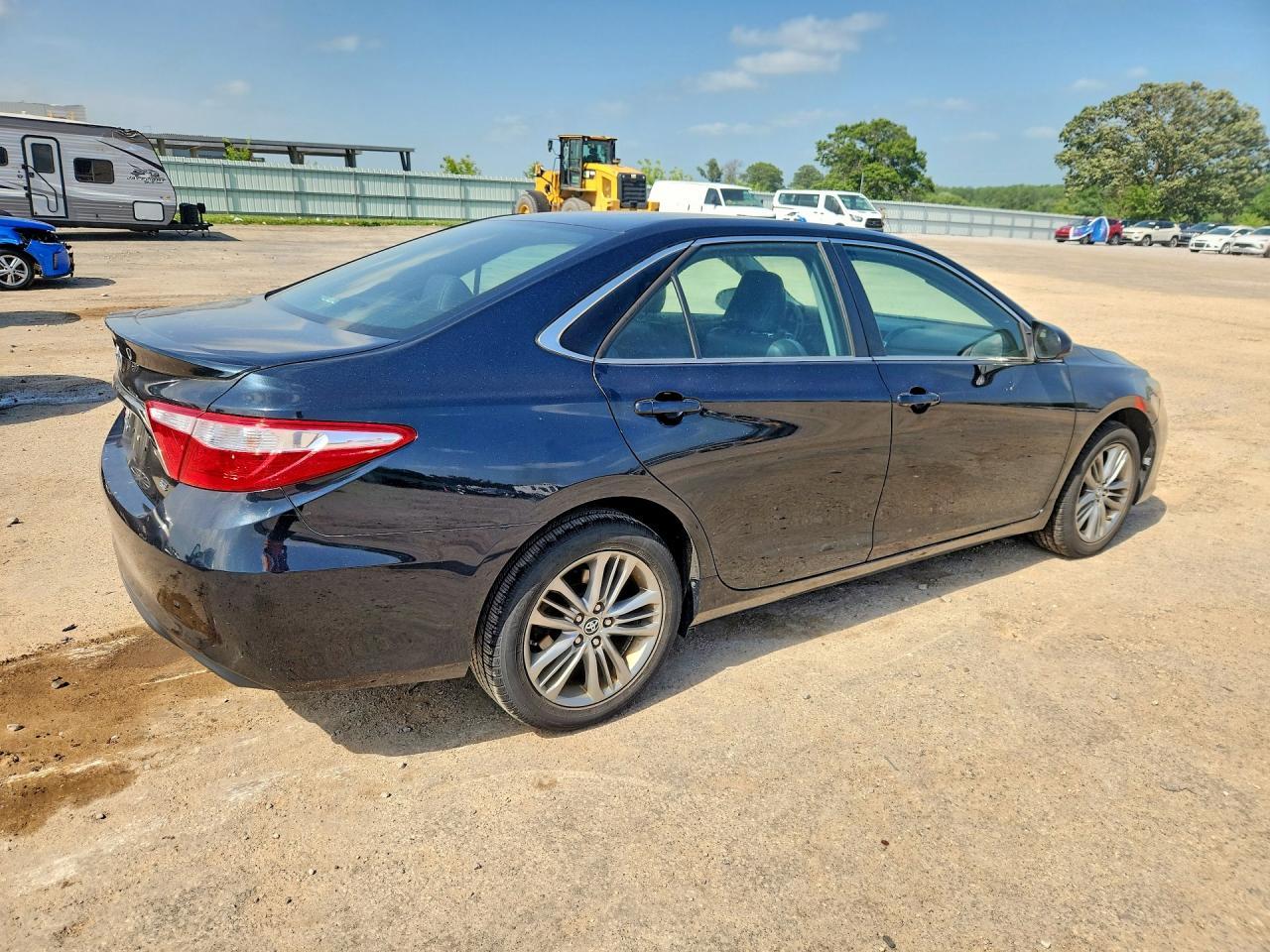 2015 TOYOTA CAMRY