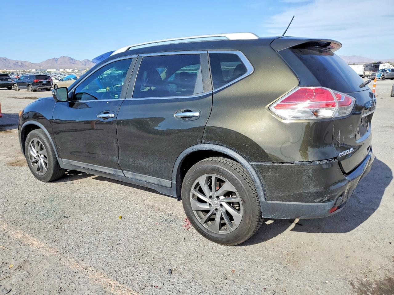 2015 NISSAN ROGUE