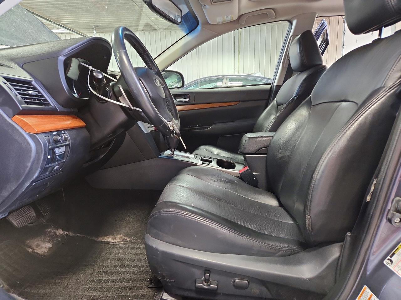 2014 SUBARU Outback