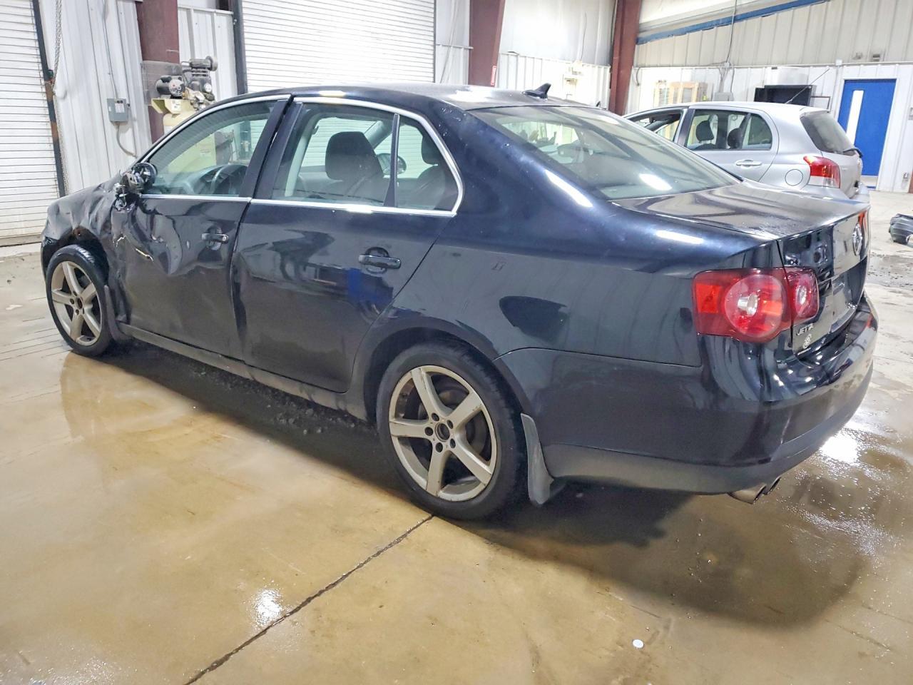 2010 VOLKSWAGEN JETTA