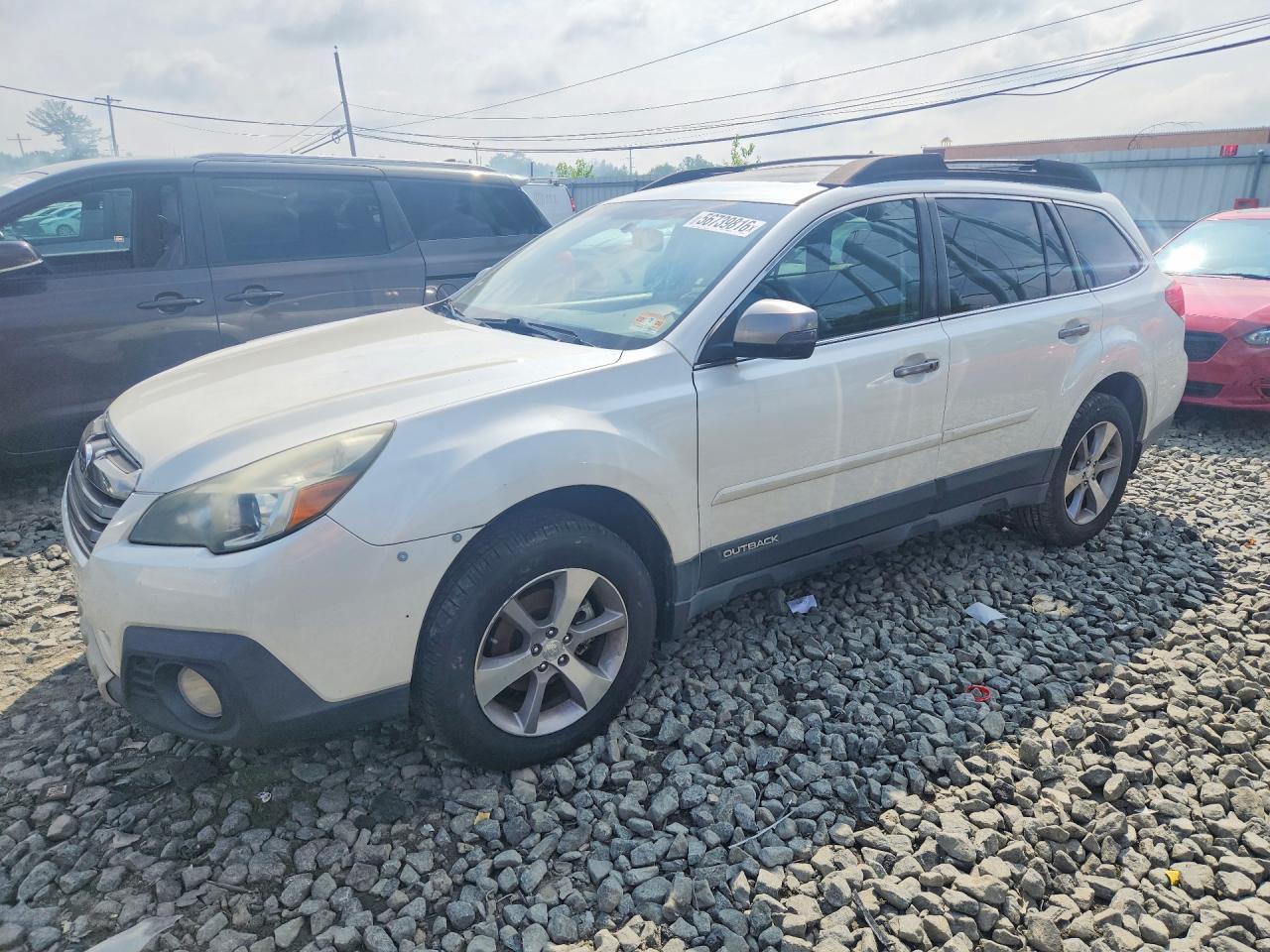 2013 SUBARU Outback