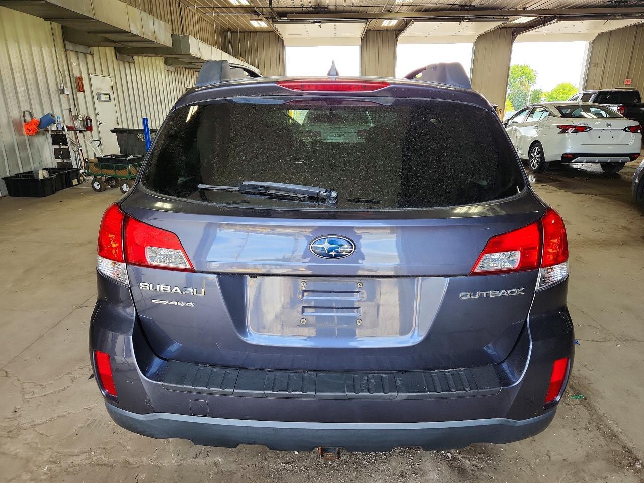 2014 SUBARU Outback