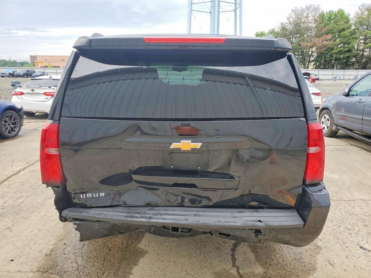 2017 CHEVROLET Suburban
