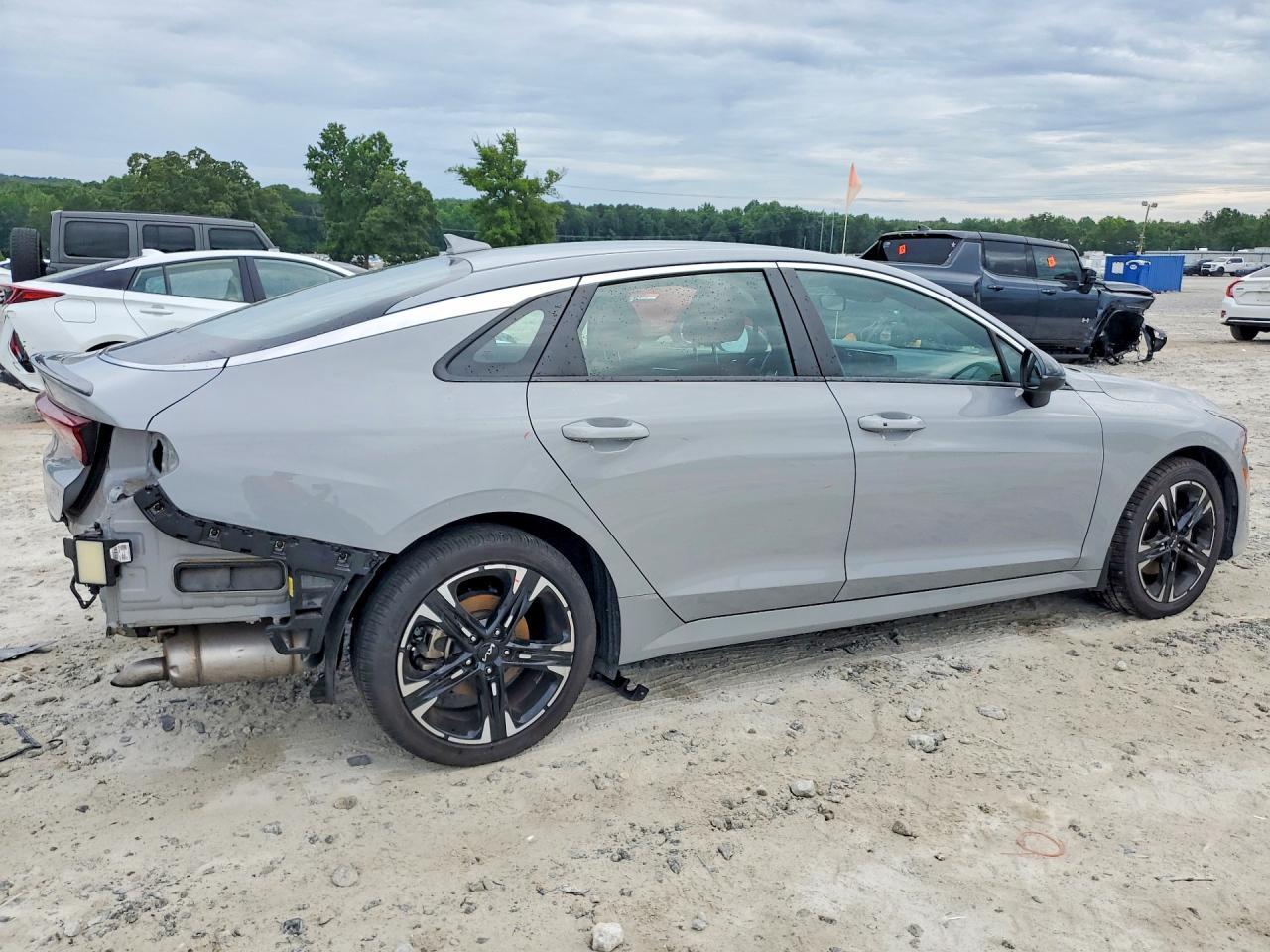 2023 KIA K5